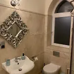 Uroczy Z Patio شقة