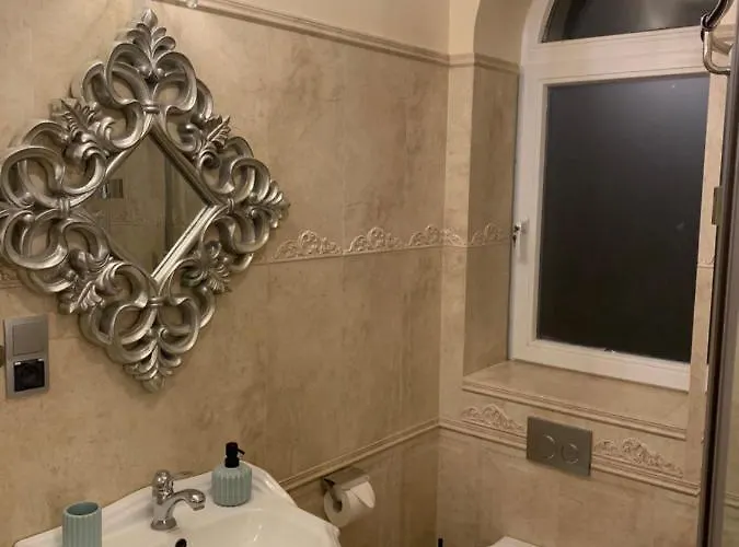 Uroczy Z Patio Apartamento